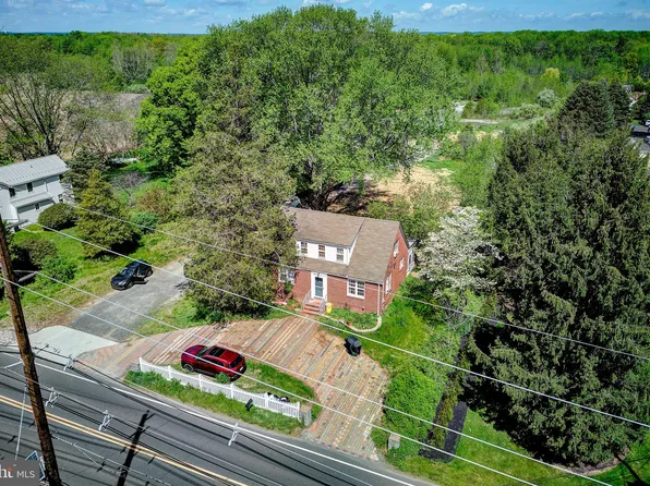 760 Village Rd W, West Windsor, NJ 08550