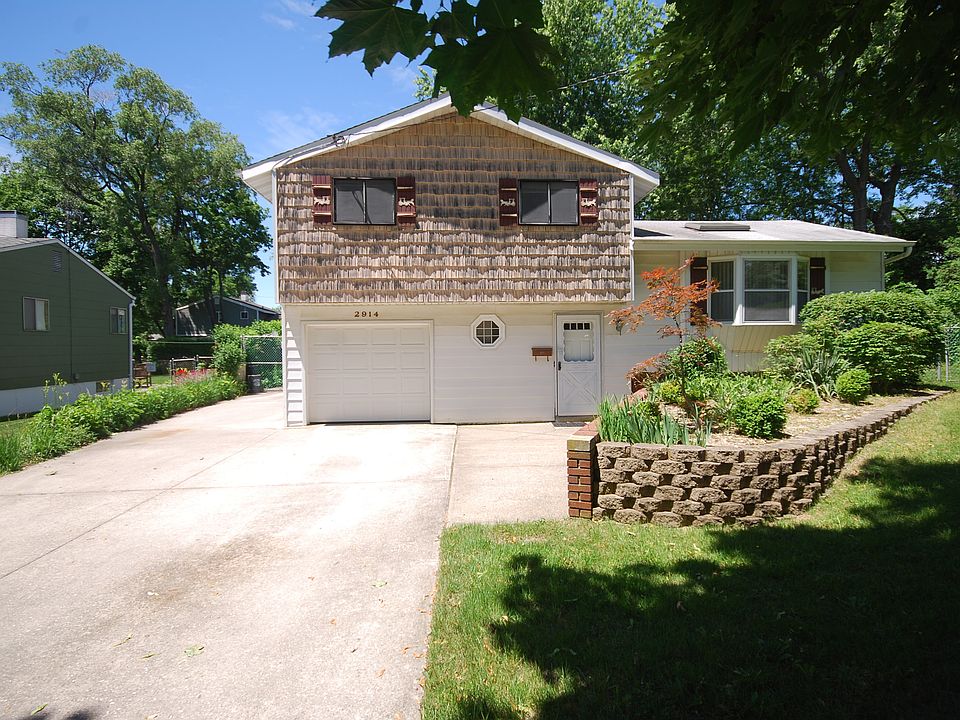 1st image of 2914 Newport Ave