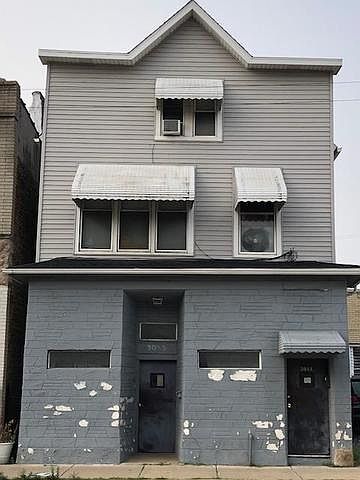 1st image of 3043 W Belmont Ave
