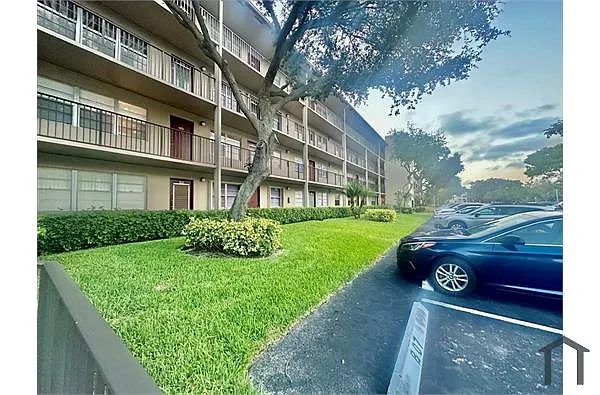 Building Photo - 850 SW 133rd Ter