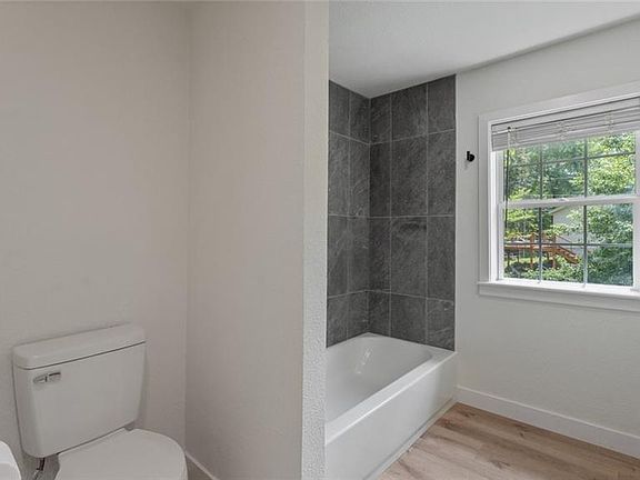 5th image of 1580 Jones Ln
