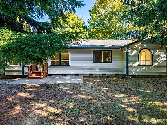 5th image of 1621 Redwood Place SE