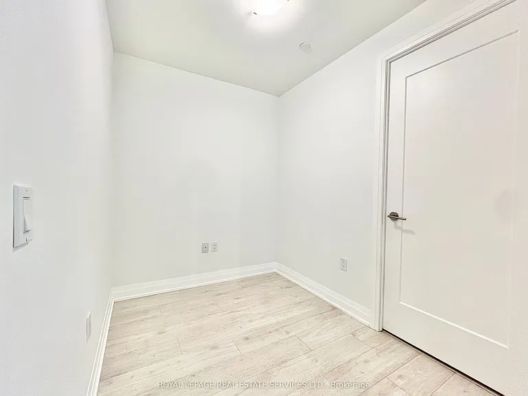 412 Silver Maple Rd #308 — Photo 18