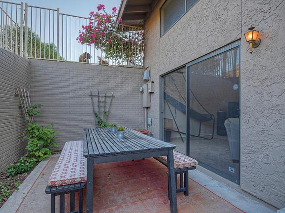 2145 E Kaler Dr Phoenix AZ-large-002-17-