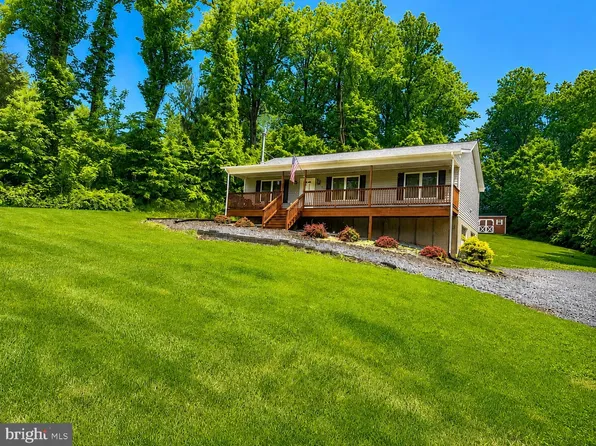 227 Mountain Heights Rd, Front Royal, VA 22630