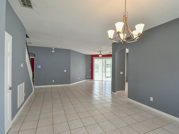 3rd image of 831 Corvina Dr