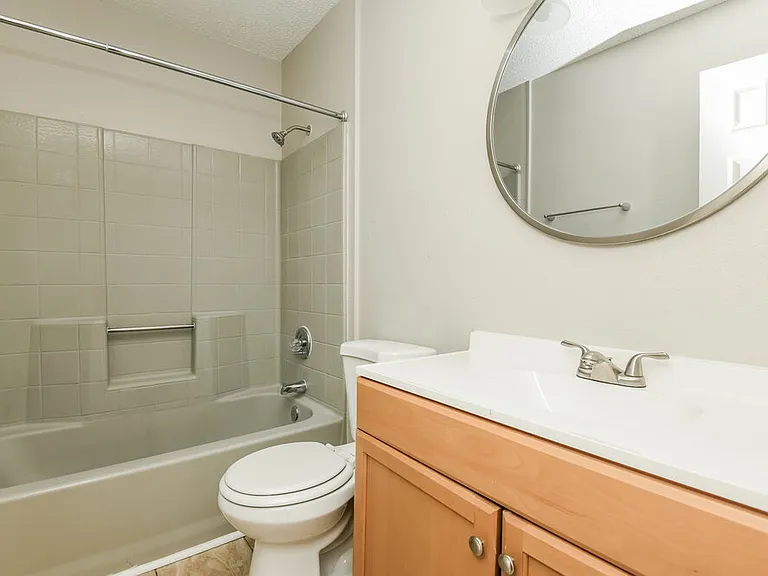 5016 Santa Fe Ct — Photo 19