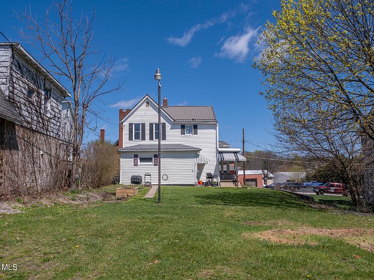 Listing photo 5