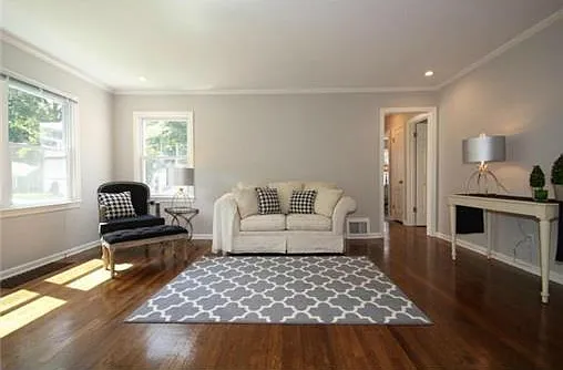 5426 Birch St — Photo 3