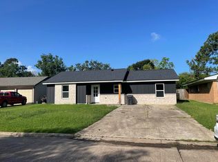 845 Connecticut St, Bridge City, TX 77611