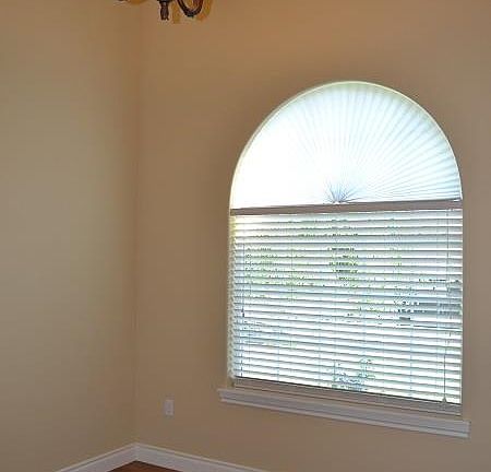 4th image of 4703 Artesia Dr