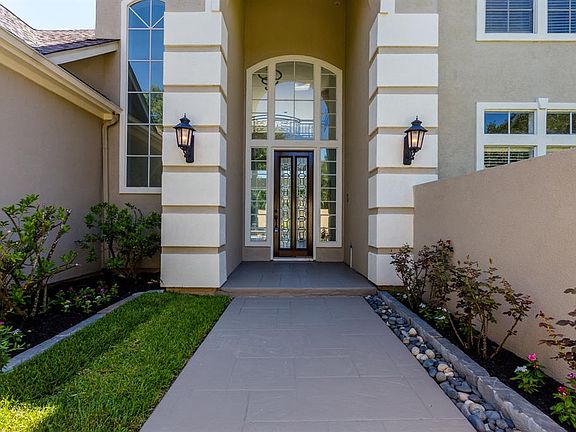 4th image of 42 Harbor View Dr