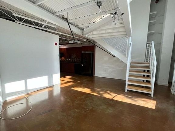 3rd image of 415 Saint Pauls Blvd Unit 103