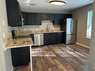 902 Natasha Cir #B, O'Fallon, IL 62269