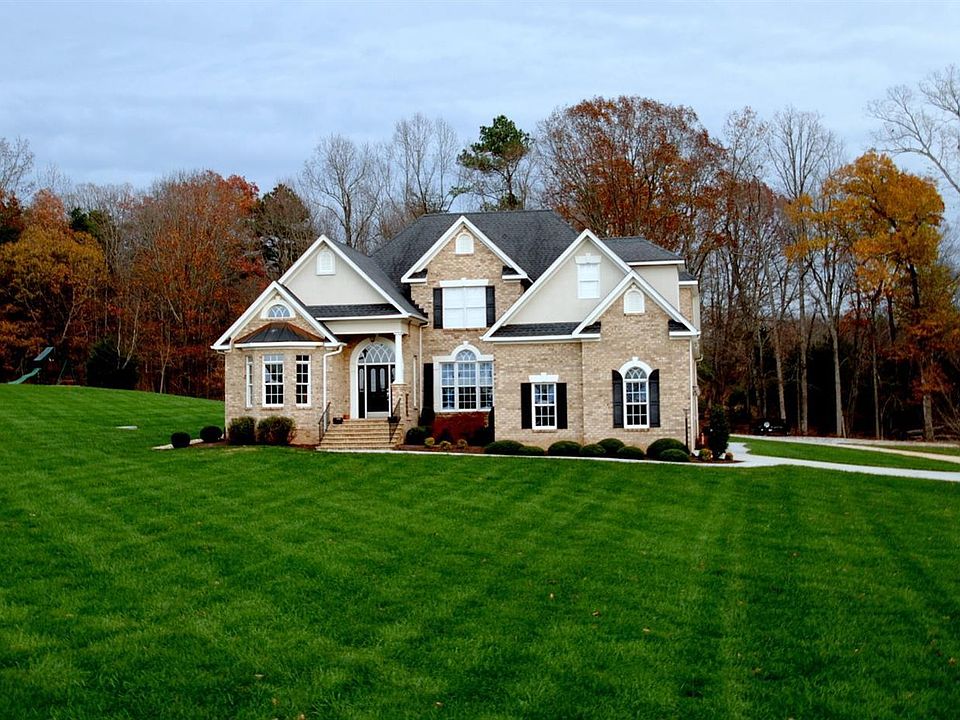 1st image of 109 Mount Haven Dr