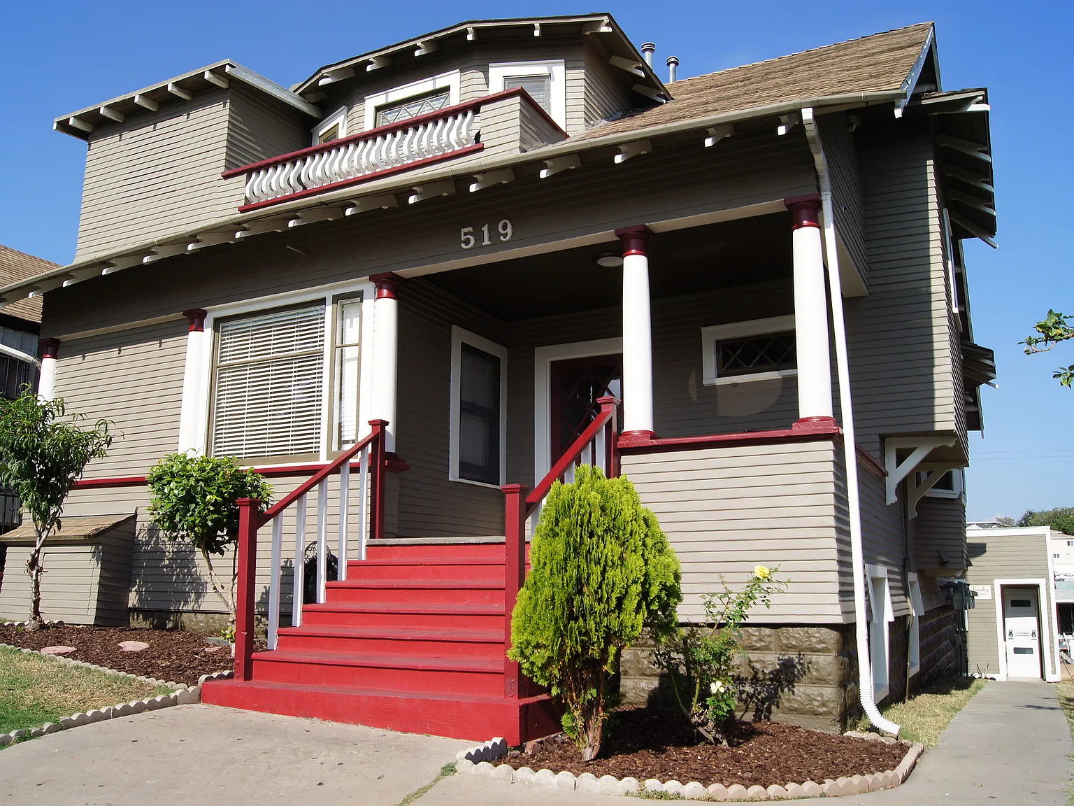 2 bed, 510 sqft, $1,890 — Photo 1