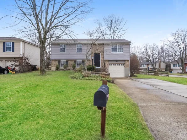 8724 Meadow Dr, Mason, OH 45040