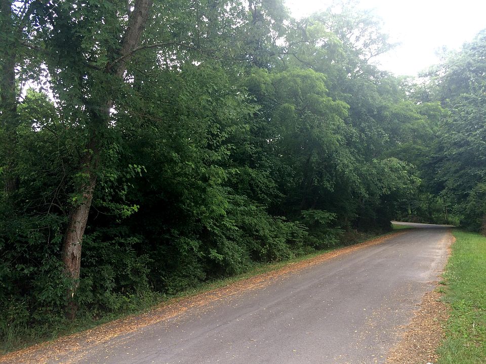 2nd image of Skyline Dr