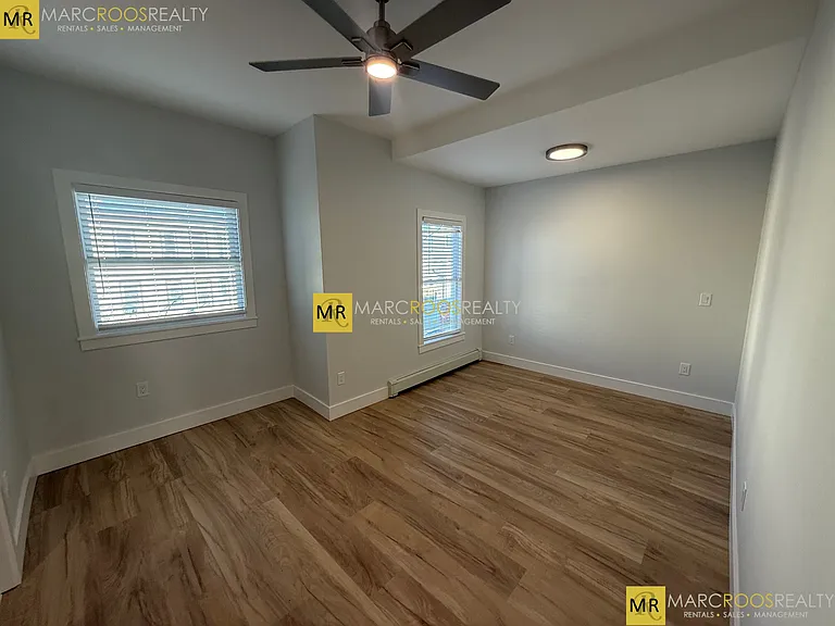 55 W Eagle St #2 — Photo 11