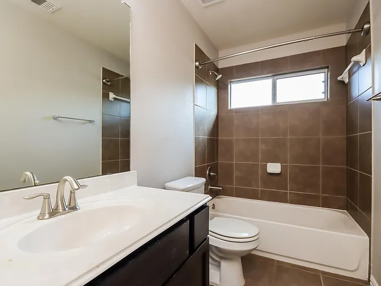28923 Hidden Lake Ct W — Photo 16