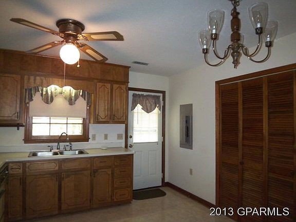 5th image of 109 Harrow Cir