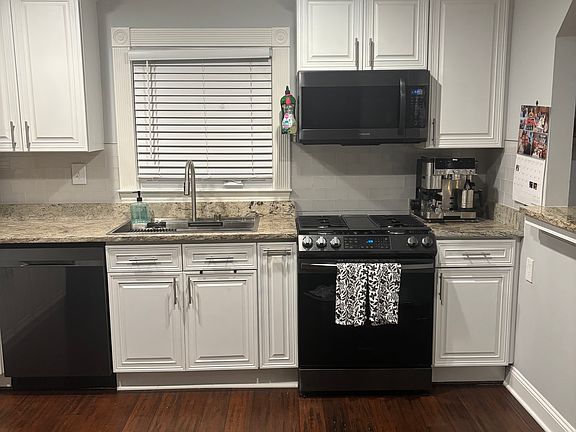 4th image of 148 N French St