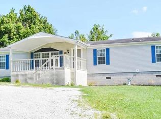 508 E Chestnut St, La Follette, TN 37766