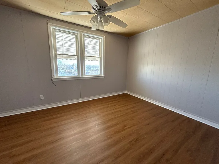 333 N Grantley St — Photo 14