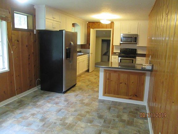 4th image of 219 Pinehills Dr