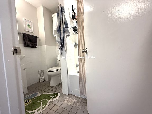 3rd image of 164 Broadway #3W