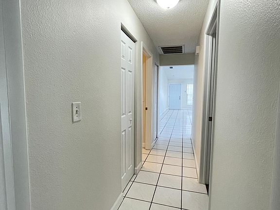 4th image of 11118 Cherrywood Ln