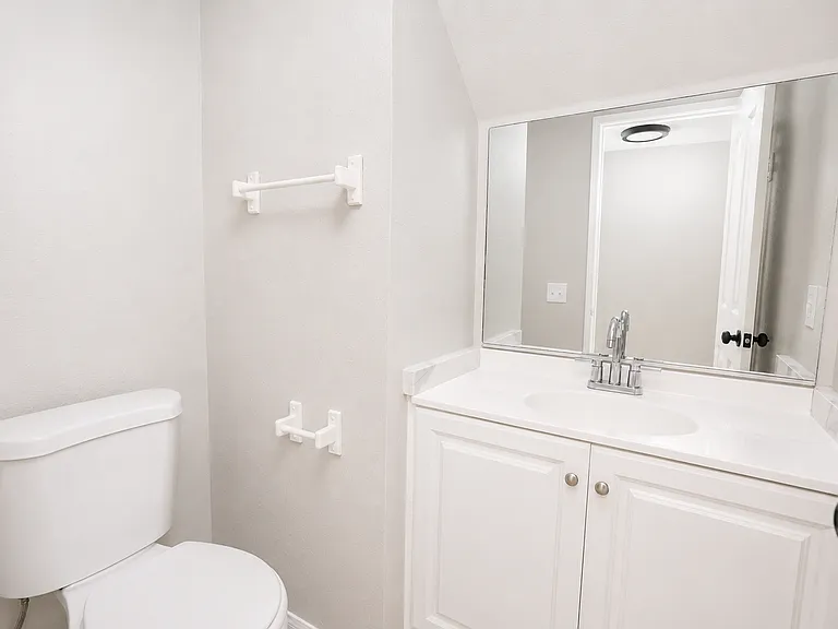 1112 S Cypress Ave #51 — Photo 7