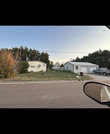 4th image of 224 S Boeke St