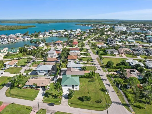 103 Tahiti CIR, NAPLES, FL 34113