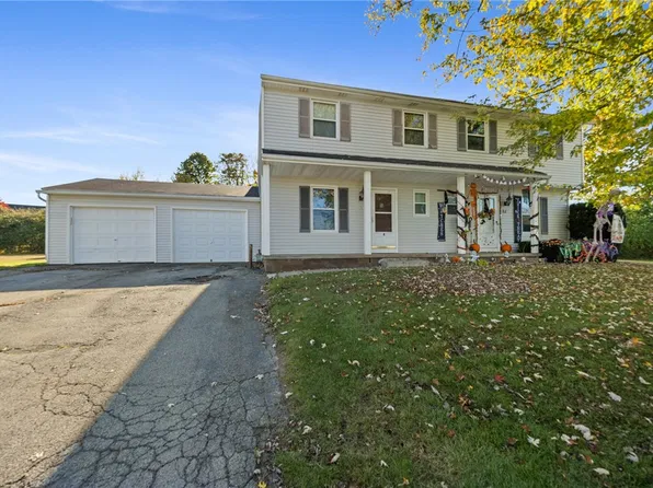 81-83 Willowick Dr, Fairport, NY 14450