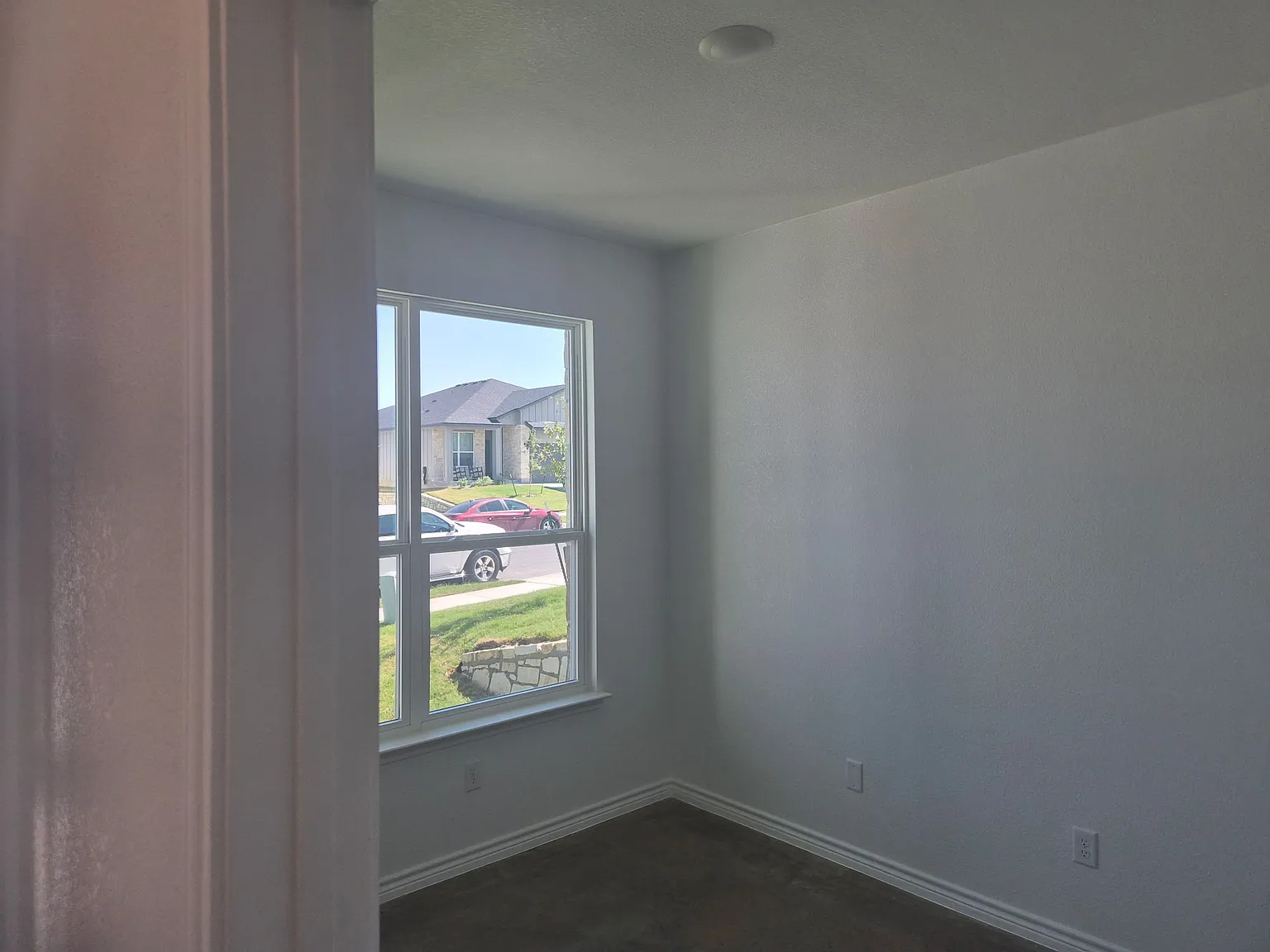 3 bed, 1175 sqft, $1,600 — Photo 2