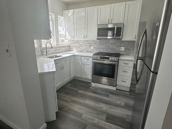 4th image of 27 Cottage Pl APT 1