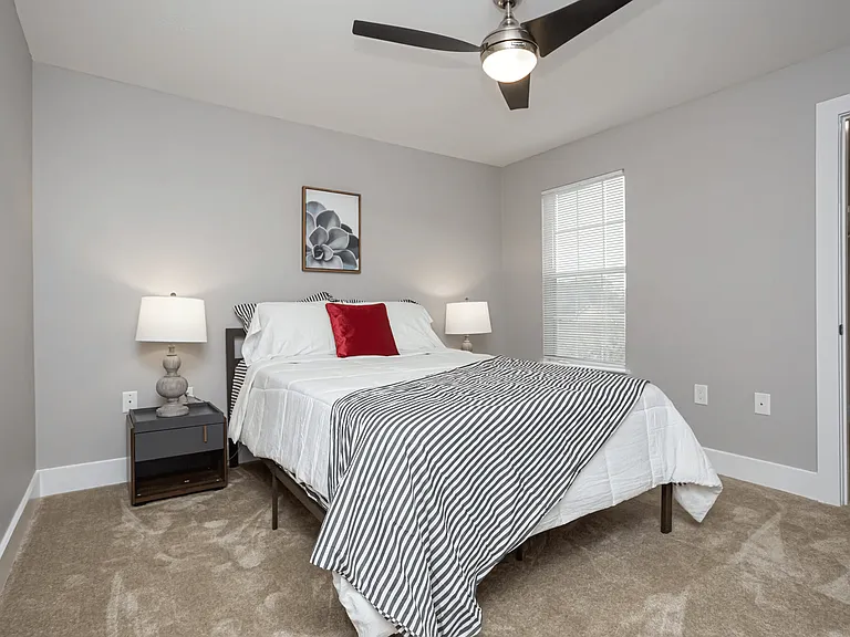 Elora Place Apartments — Photo 11