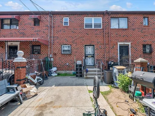 520 Warwick St, Brooklyn, NY 11207