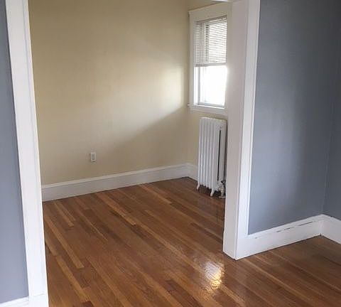 5th image of 21 Carney St #1
