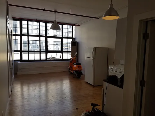 Rented by Joel Weisz, LREB | media 6