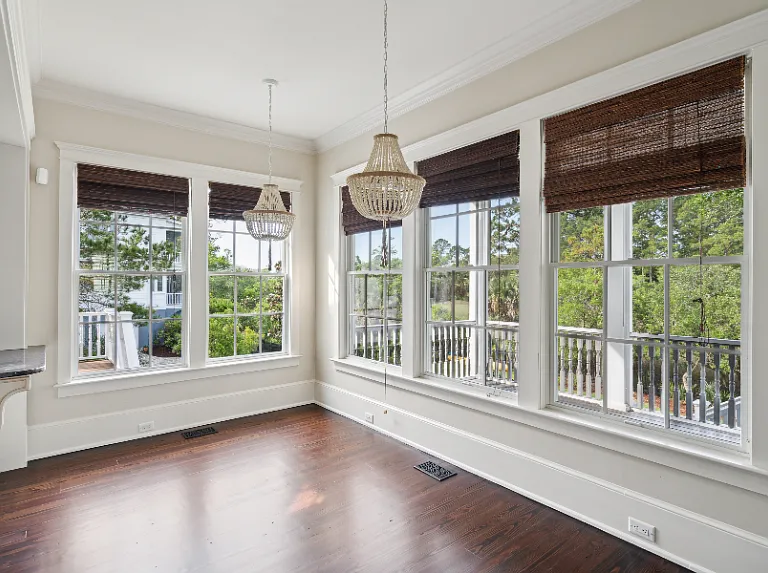 221 King George St — Photo 46