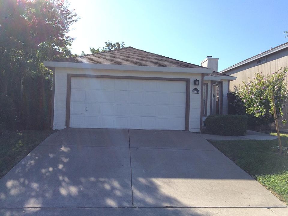 1st image of 6631 Laguna Park Dr