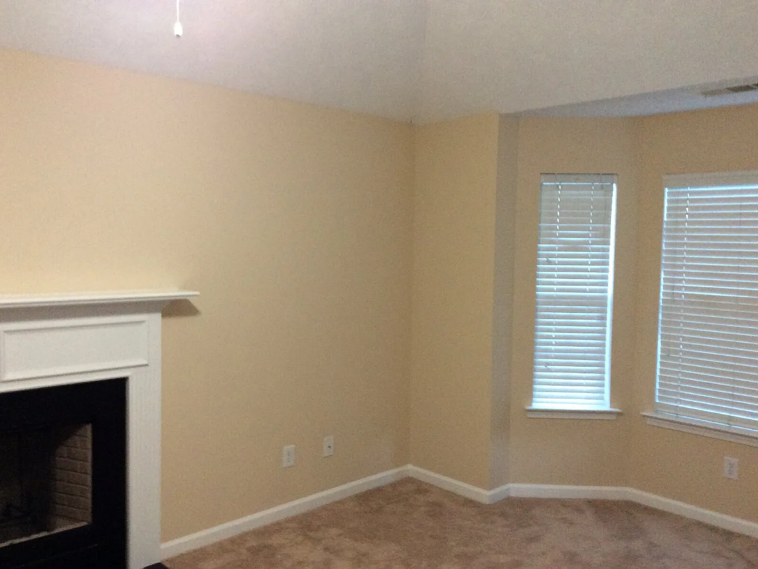4 bed, 3.0 bath, $1,950 — Photo 2