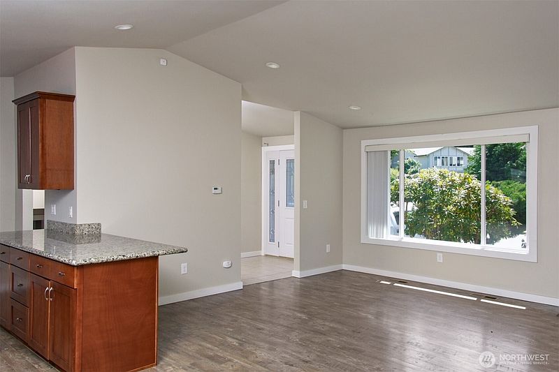 5th image of 33266 34th Avenue SW