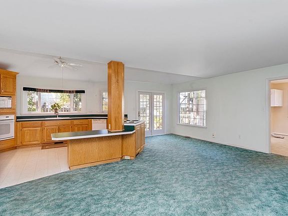 Great Room & Kitchen