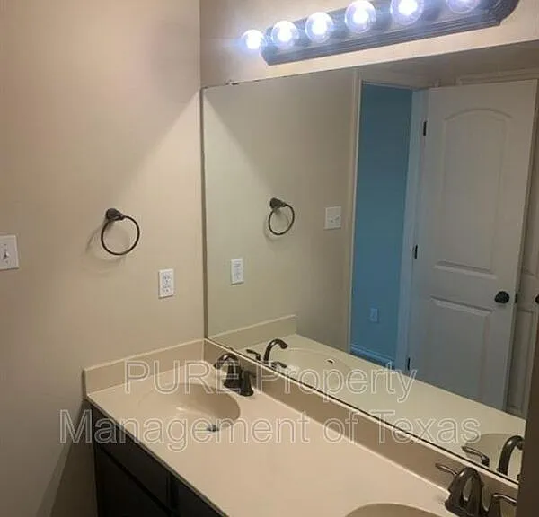 1144 Brendon Lee Ln — Photo 13