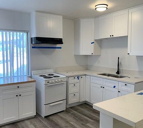 2nd image of 5105 Bakman Ave #8