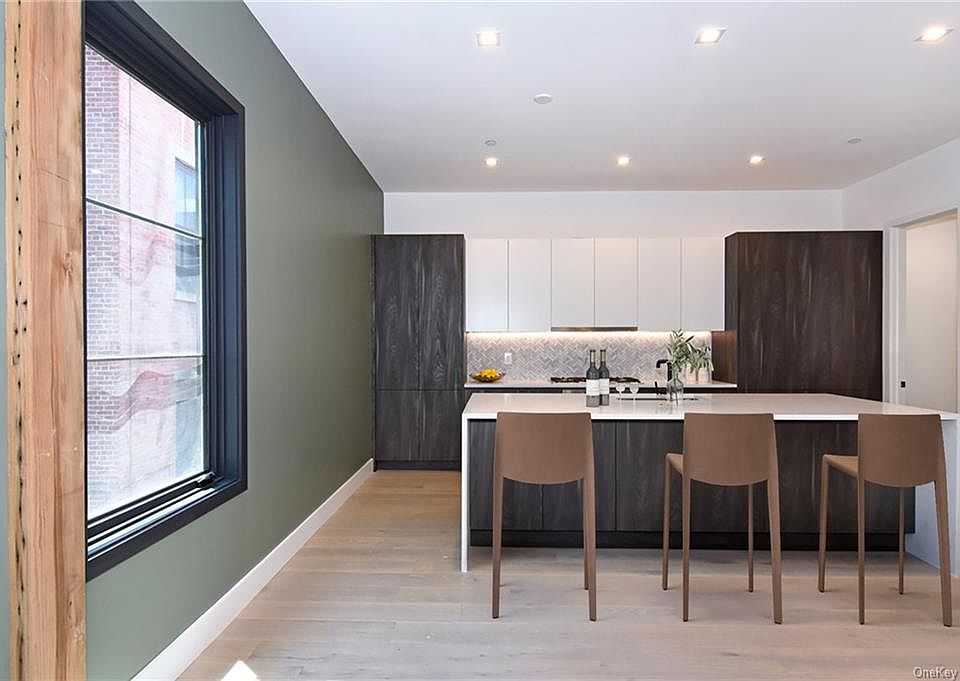 1st image of 50 Chestnut St #7