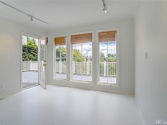 4th image of 1409 McGilvra Blvd E